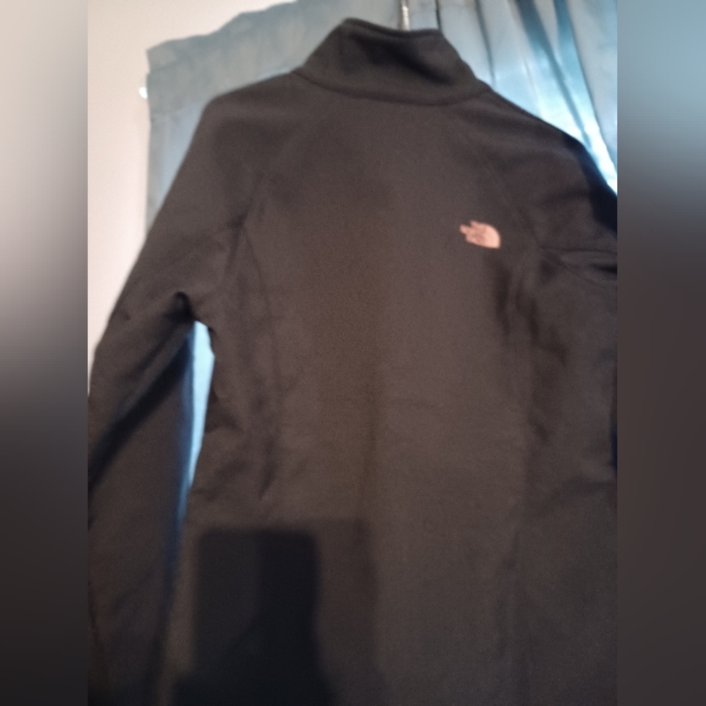 The North Face Women's Black Ski & Snow Softshell Jacket - Picture 2 of 2